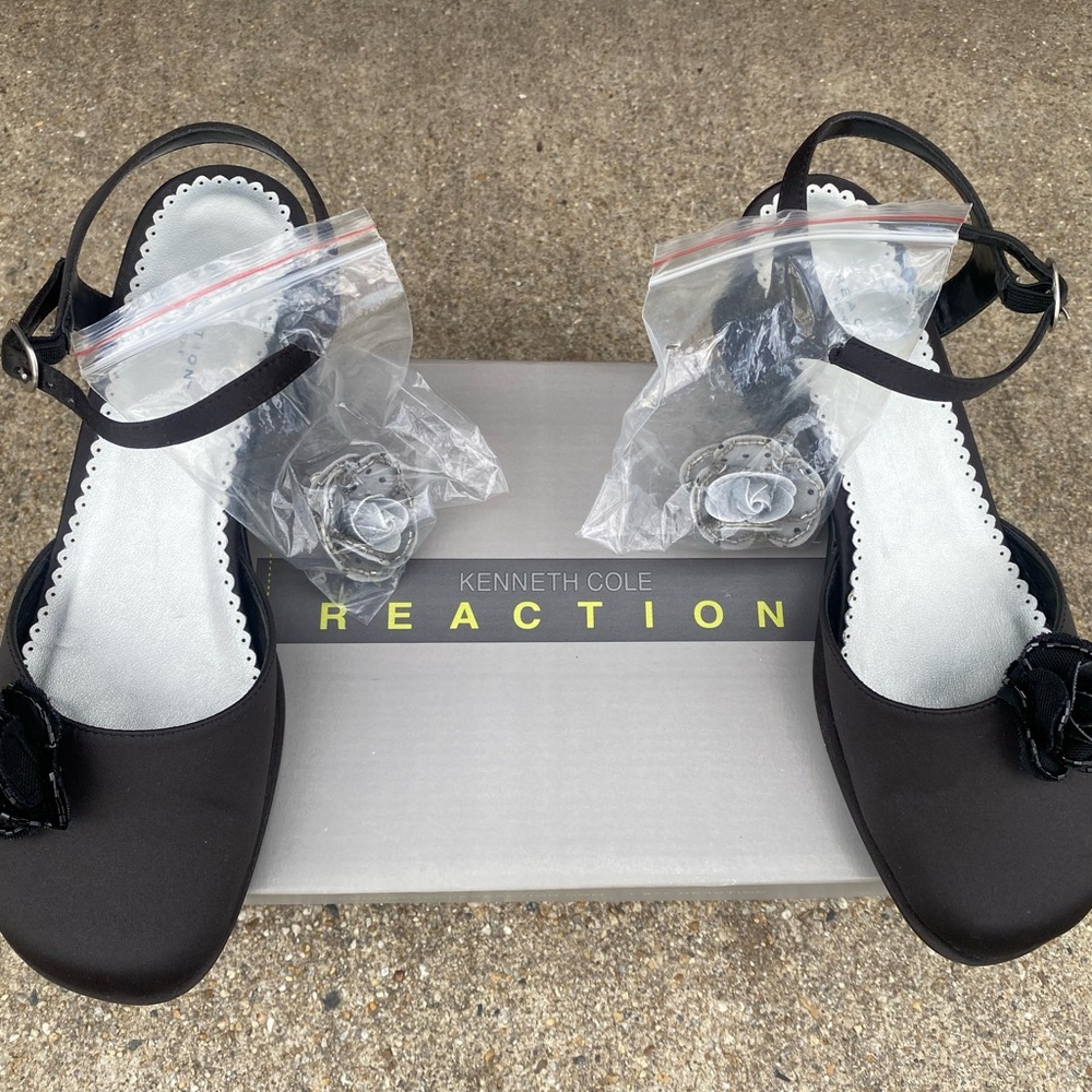 Kenneth Cole Reaction Girls Size 4 Medium Parker Rosey Dress Shoe